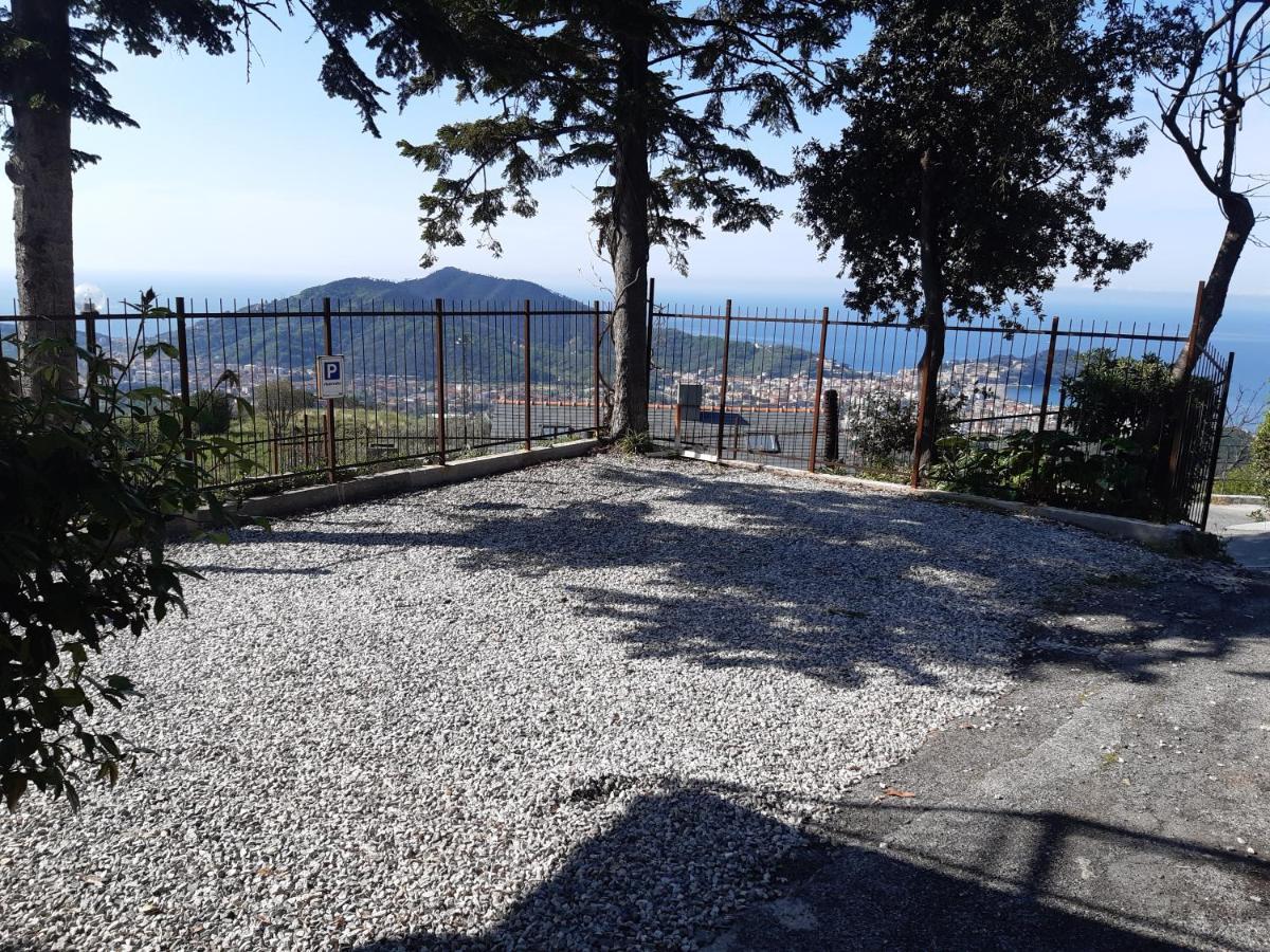 Una Terrazza Sul Golfo Сестри Леванте Екстериор снимка